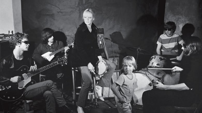 кадр из фильма The Velvet Underground and Nico: A Symphony of Sound