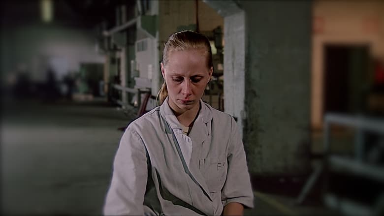 кадр из фильма Девушка со спичечной фабрики