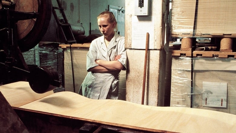 кадр из фильма Девушка со спичечной фабрики