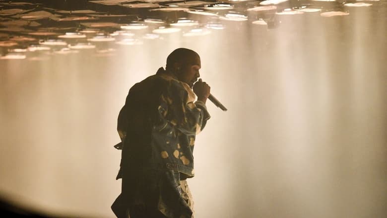 кадр из фильма Kanye West: Glastonbury 2015