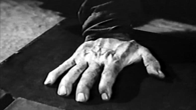 кадр из фильма The Hand