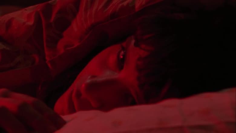 кадр из фильма Nadie te oye: perfume de violetas