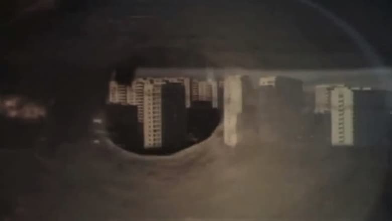 кадр из фильма Мельница на окраине города