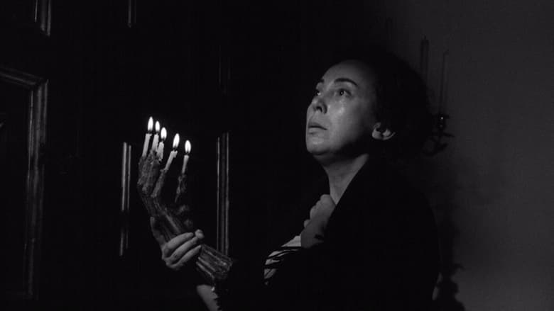кадр из фильма La cripta e l'incubo