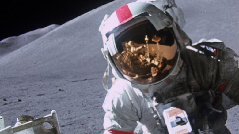 кадр из фильма Apollo: Missions to the Moon