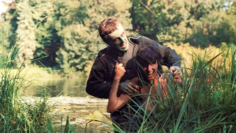 кадр из фильма Озеро живых мертвецов