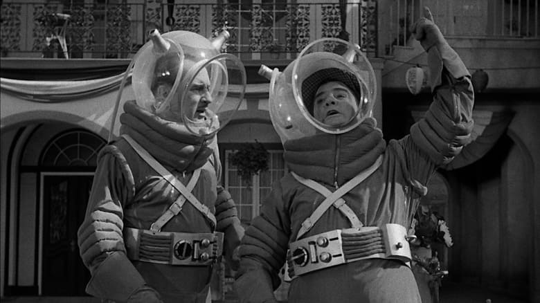 кадр из фильма Эбботт и Костелло отправляются на Марс