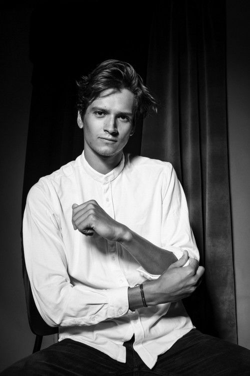 Рихардс Зелезņевс