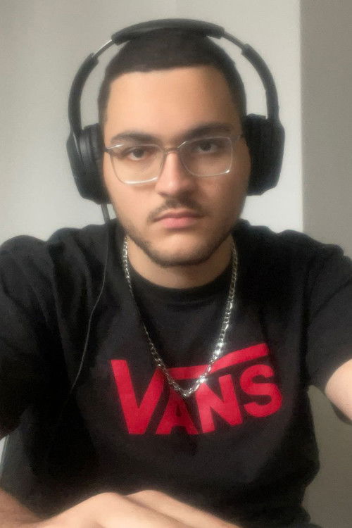 Бруно Луццхеси Ролдãо