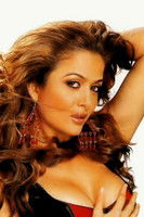  Амрита Арора