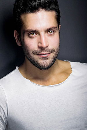 Цихат Сüвариоğлу