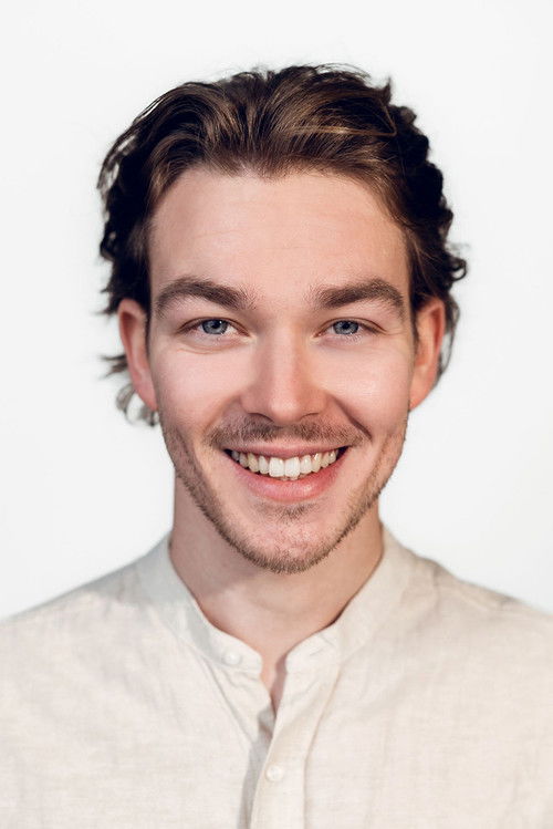 Оливер Асзталос