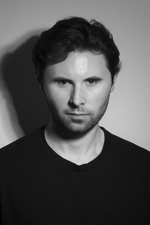 Грайсон Леwис