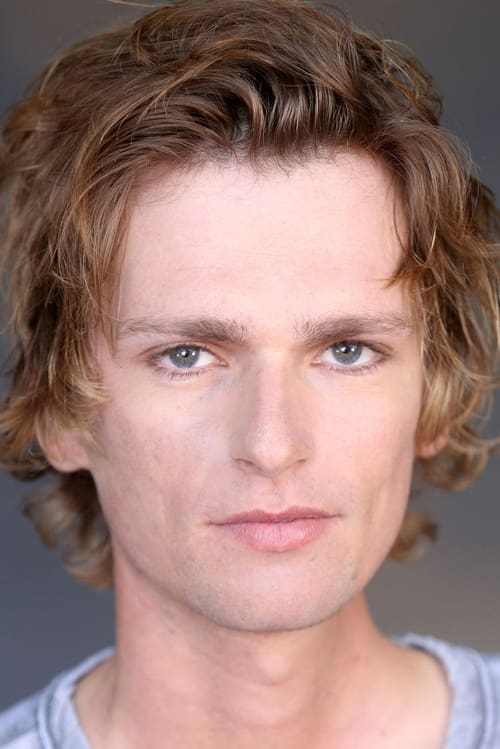 Колтон Адамс