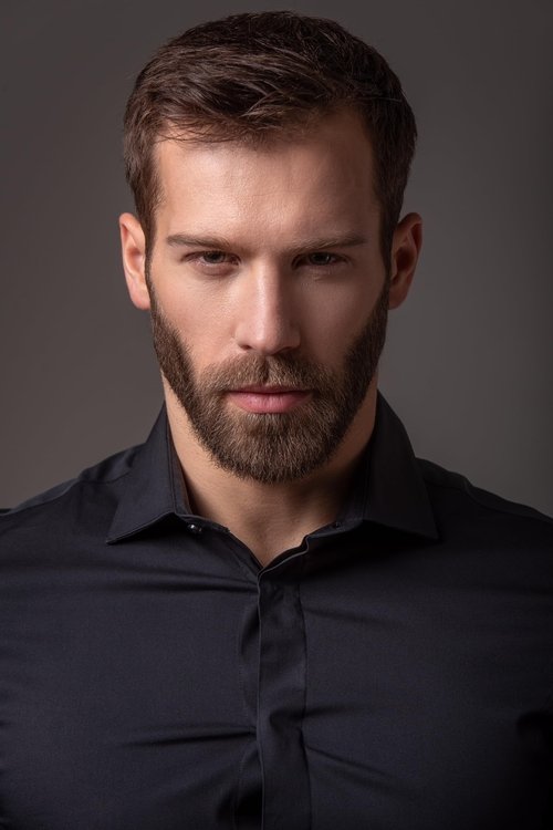 Миклóс Сзентвáрй-Лукáцс