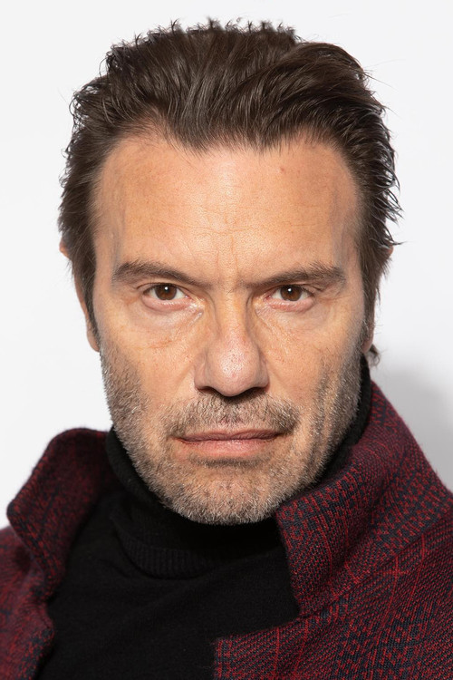 Στράτος Τζώρτζογλου