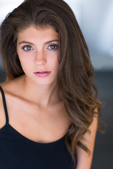  Эмили Бейдер