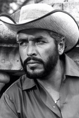 Царлос Леóн