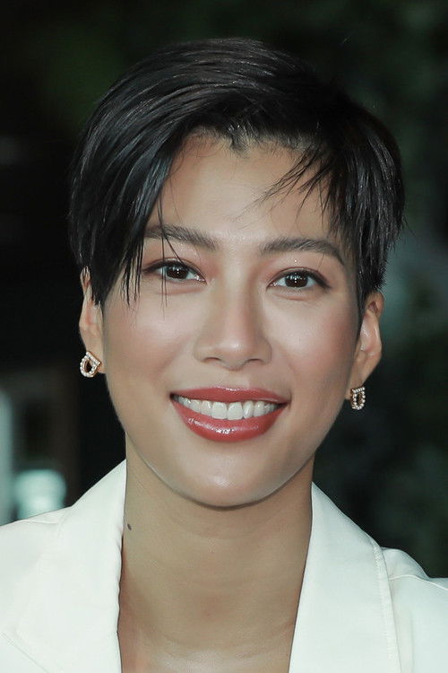 Моллй Цхианг