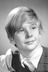 Боббй Хенрей