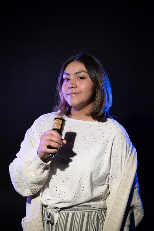 Ана Регина Нарвáез Моралес