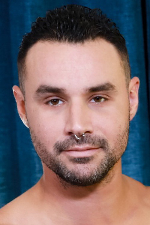 Теган Реигнс