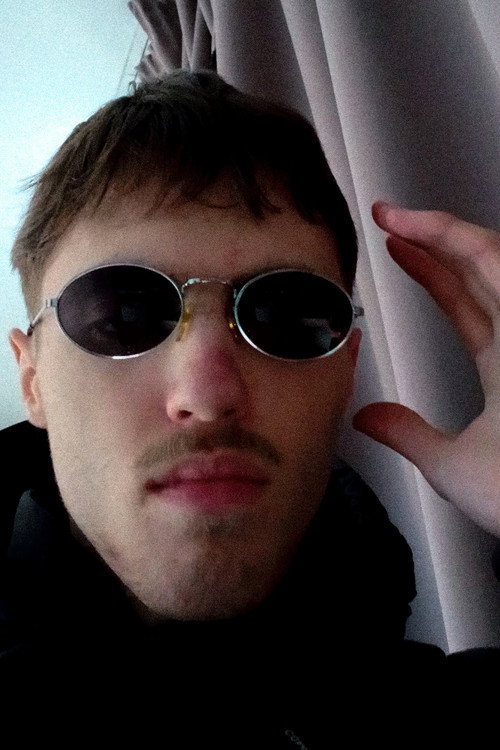 Нолан Холл