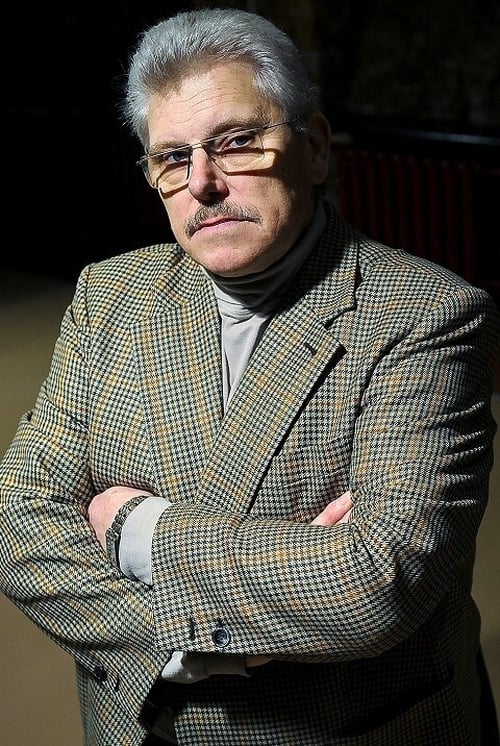 Юрис Карлсонс