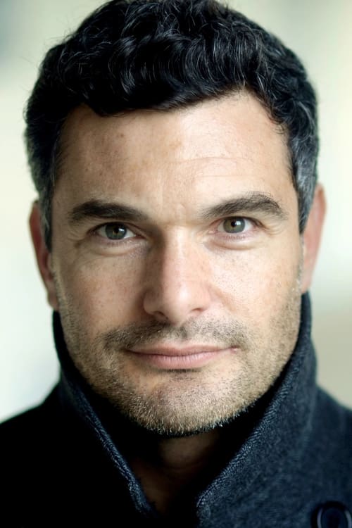  Рассел Бентли