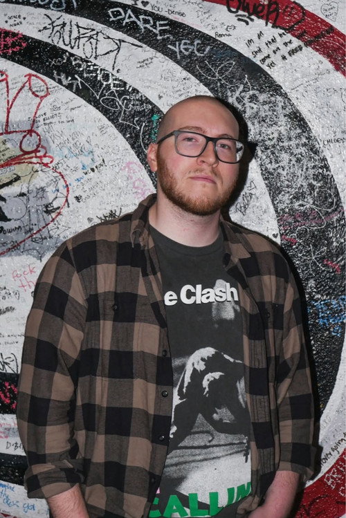 Тревор J. Хоwард