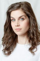 Júлиа Сзáсз