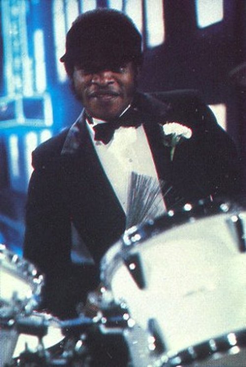 Wиллие Халл