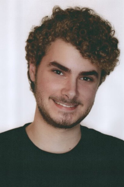 Логан Брадлей