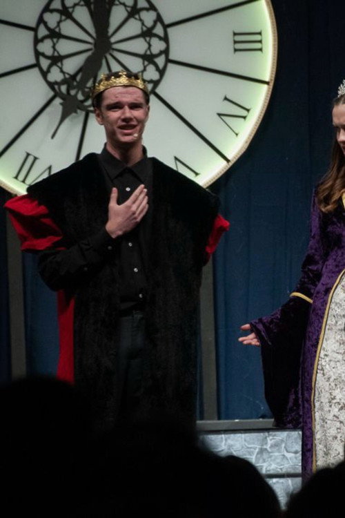 Доминго Абасцал