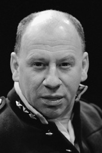 Емрйс Jамес