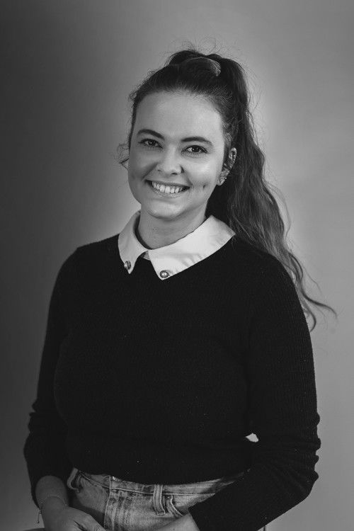 Еллие Харwоод