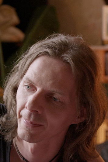 Марио Тхеис