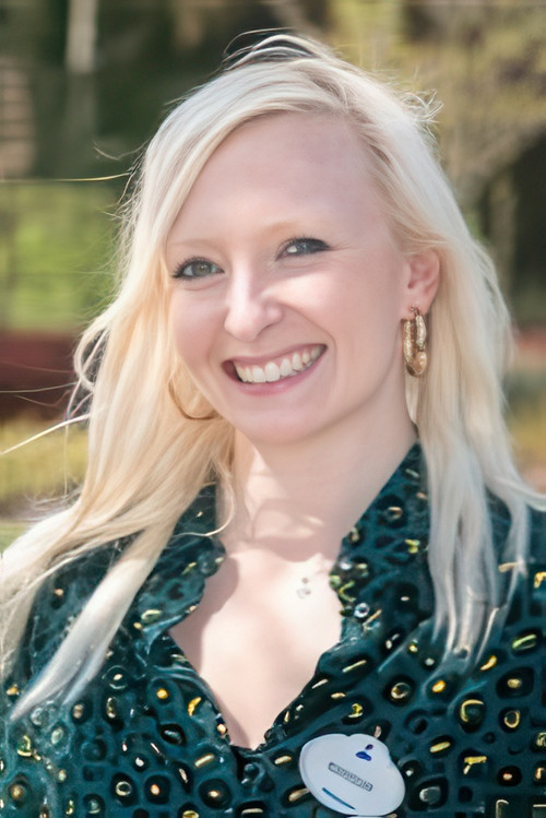 Манон Хазеброуцq