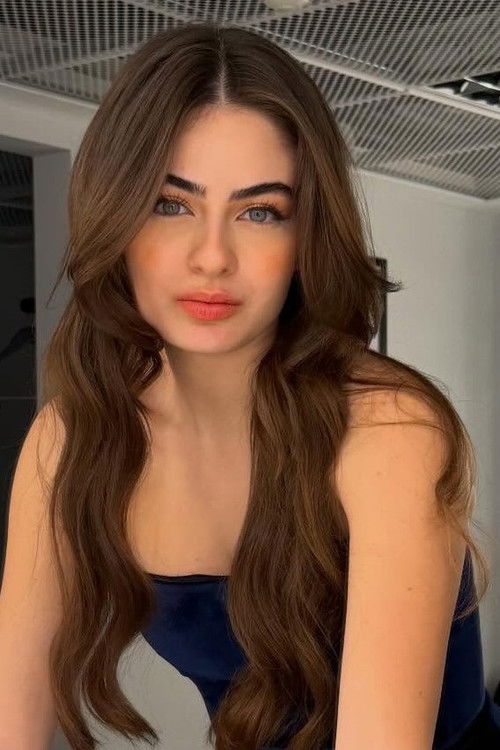 Лейа Кıрşан