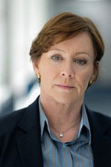 Линдсей Цоулсон