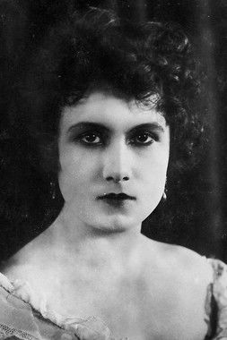 Сузанне Делмас