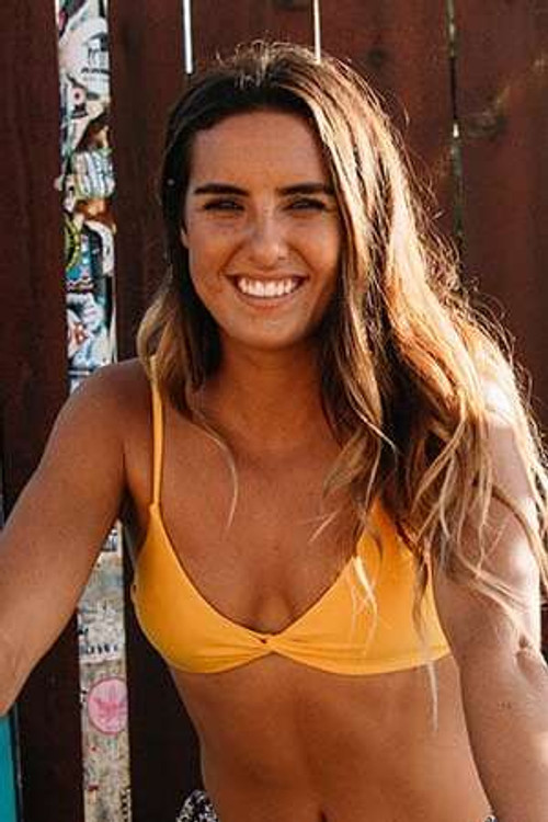 Моана Jонес Wонг