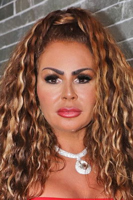 Мицхелла Коx