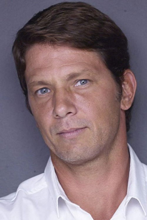 Марио Фрайэс