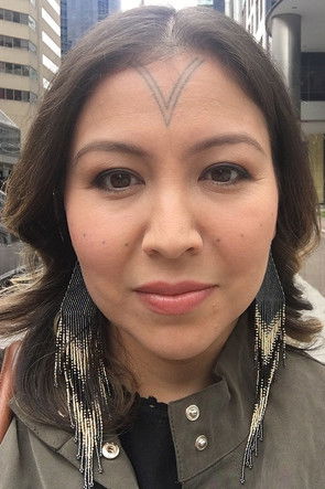 Алетхеа Арнаqуq-Барил