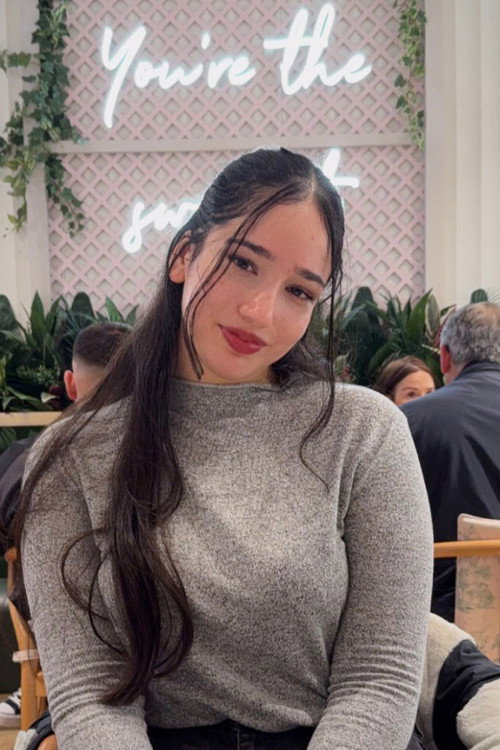 Jессика Капур