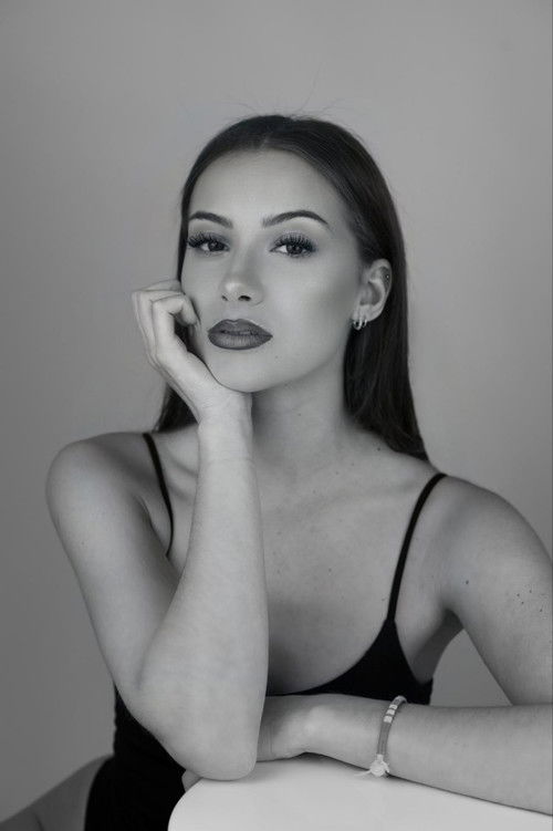 Манон Цоуттиер