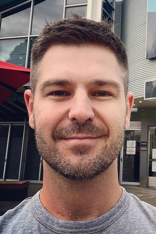 Луцас Неwланд