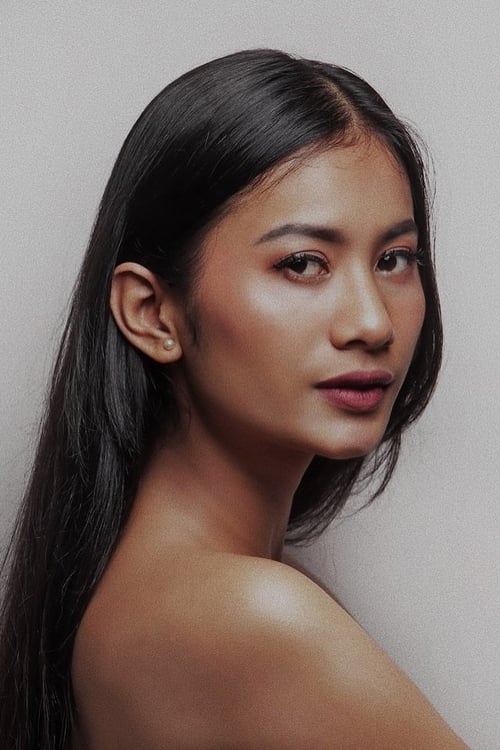 Путри Интан Касела