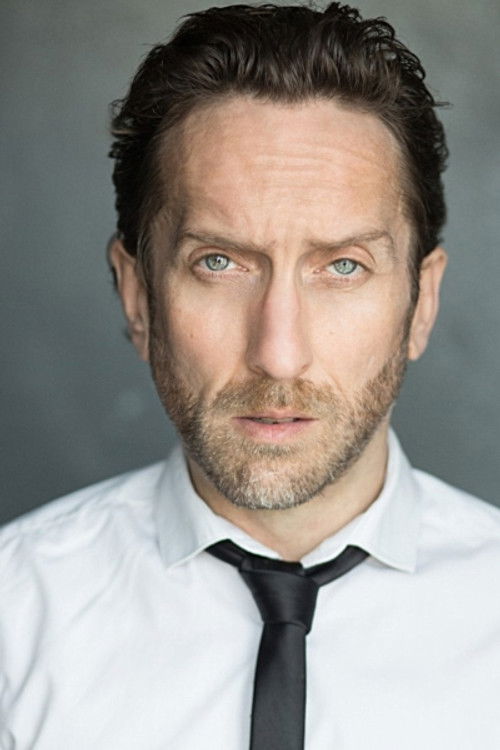 Натхен Еаст